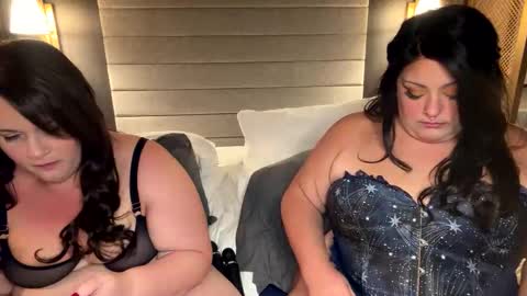 Snapshot of naughtiestnorah chatting on 10-25-25, 05:04 Norah online show from 10-25-25, 05:04