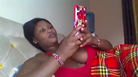 Snapshot of naughty8779 chatting on 09-27-25, 07:19 naughty8779 online show from 09-27-25, 07:19