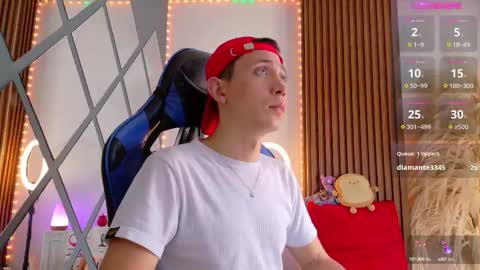 Christopher  Chris online show from 09-19-25, 01:34