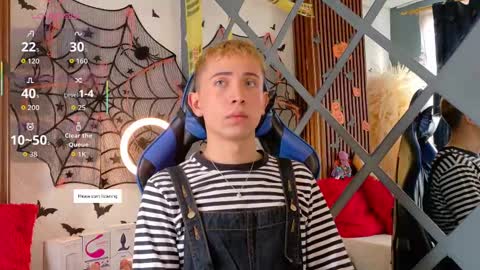 Christopher  Chris online show from 10-16-25, 01:01