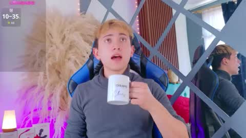 Christopher  Chris online show from 02-09-26, 04:55