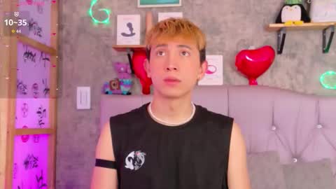 Christopher  Chris online show from 02-20-26, 01:11