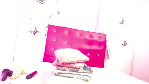 Snapshot of naughty_choko chatting on 03-29-26, 01:22 L I S S online show from 03-29-26, 01:22
