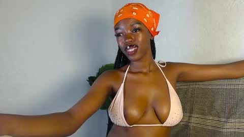 naughty_katrina1 online show from 10-17-25, 06:16