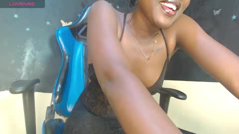 naomi online show from 11-01-25, 03:58