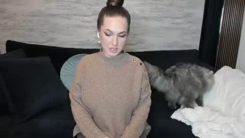 Snapshot of naughty_princesse chatting on 02-19-26, 08:49 Elena online show from 02-19-26, 08:49