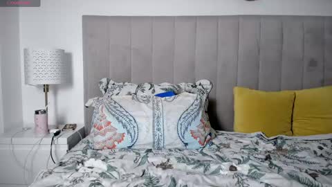 Snapshot of naughty_princesse chatting on 03-17-26, 11:19 Elena online show from 03-17-26, 11:19