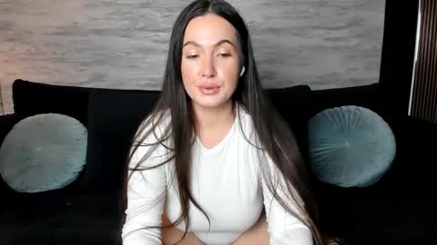 Snapshot of naughty_princesse chatting on 04-07-26, 11:04 Elena online show from 04-07-26, 11:04