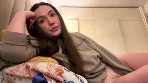 Snapshot of naughty_princesse chatting on 04-20-26, 02:03 Elena online show from 04-20-26, 02:03