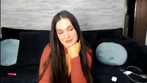 Snapshot of naughty_princesse chatting on 05-12-26, 10:29 Elena online show from 05-12-26, 10:29