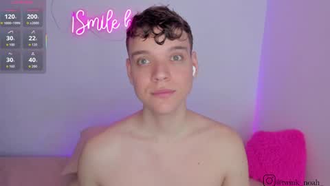 Snapshot of naughty_twink_ chatting on 05-06-26, 04:45 Noah online show from 05-06-26, 04:45