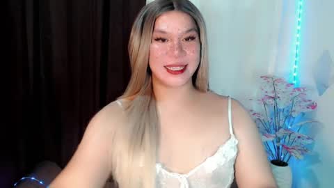 Snapshot of naughty_vies chatting on 07-10-26, 07:05 Davies online show from 07-10-26, 07:05