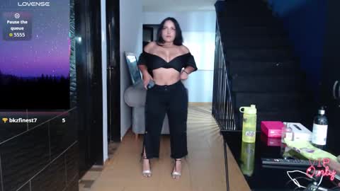 Snapshot of naughtyboss29 chatting on 02-18-26, 02:24 Mariana online show from 02-18-26, 02:24