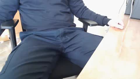 Snapshot of naughtyboysex97 chatting on 01-03-25, 02:19 Alex online show from 01-03-25, 02:19