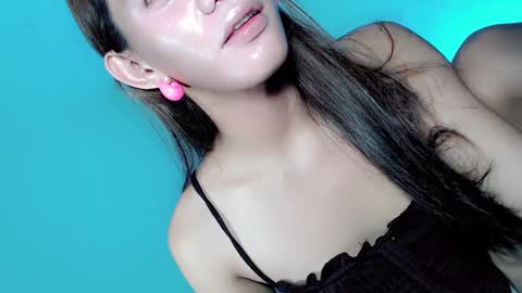 Snapshot of naughtygirlintown chatting on 03-04-25, 04:17 Mariella online show from 03-04-25, 04:17