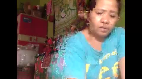 naughtymom26 online show from 05-05-26, 06:43