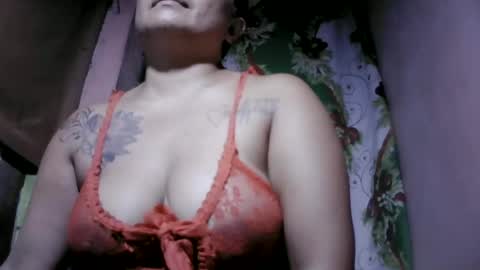 naughtymom_33 online show from 07-04-26, 12:28