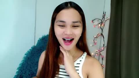 Snapshot of naughtymuse_ chatting on 02-16-26, 08:27 ELISE online show from 02-16-26, 08:27