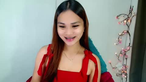 Snapshot of naughtymuse_ chatting on 02-24-26, 02:37 ELISE online show from 02-24-26, 02:37