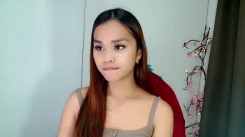 Snapshot of naughtymuse_ chatting on 02-25-26, 08:18 ELISE online show from 02-25-26, 08:18