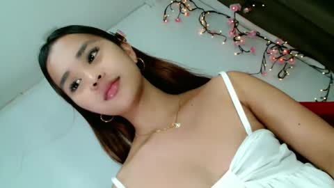 Snapshot of naughtymuse_ chatting on 03-05-26, 06:20 ELISE online show from 03-05-26, 06:20