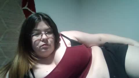 Snapshot of naughtynatalie1988x chatting on 05-08-26, 01:11 Natalie online show from 05-08-26, 01:11