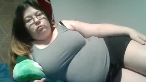 Snapshot of naughtynatalie1988x chatting on 05-17-26, 02:09 Natalie online show from 05-17-26, 02:09