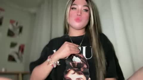 Snapshot of naughtyrosecum chatting on 12-02-24, 01:46 Rose Wilson online show from 12-02-24, 01:46