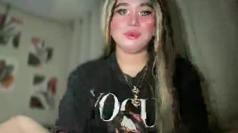 Snapshot of naughtyrosecum chatting on 12-21-24, 05:14 Rose Wilson online show from 12-21-24, 05:14