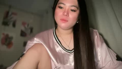 Snapshot of naughtyrosecum chatting on 12-24-24, 01:49 Rose Wilson online show from 12-24-24, 01:49