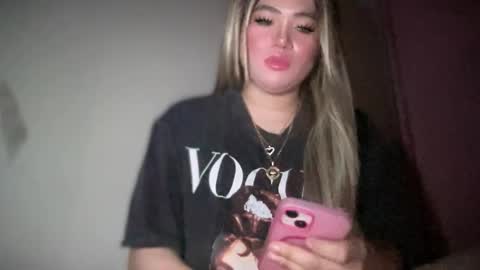 Snapshot of naughtyrosecum chatting on 01-27-25, 01:30 Rose Wilson online show from 01-27-25, 01:30