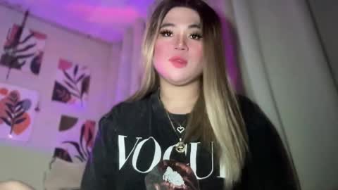 Snapshot of naughtyrosecum chatting on 02-06-25, 03:41 Rose Wilson online show from 02-06-25, 03:41