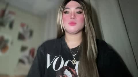 Snapshot of naughtyrosecum chatting on 02-06-25, 06:46 Rose Wilson online show from 02-06-25, 06:46