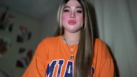 Snapshot of naughtyrosecum chatting on 02-17-25, 01:53 Rose Wilson online show from 02-17-25, 01:53