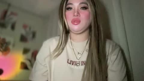 Snapshot of naughtyrosecum chatting on 02-22-25, 07:34 Rose Wilson online show from 02-22-25, 07:34