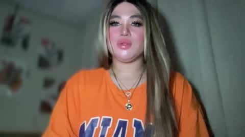 Snapshot of naughtyrosecum chatting on 03-01-25, 02:13 Rose Wilson online show from 03-01-25, 02:13