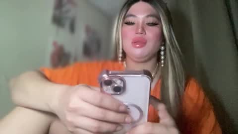 Snapshot of naughtyrosecum chatting on 03-04-25, 01:06 Rose Wilson online show from 03-04-25, 01:06