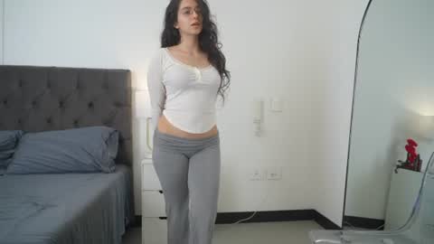 Snapshot of naughtysammx chatting on 06-24-26, 03:33 Naughty Samm online show from 06-24-26, 03:33