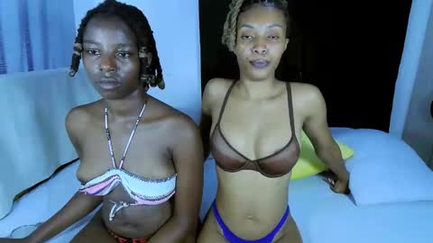 Snapshot of naughtysluts_ chatting on 09-18-25, 11:34 naughtysluts_ online show from 09-18-25, 11:34