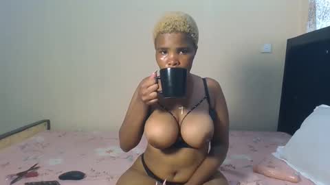 Snapshot of naughtyzuri chatting on 09-23-25, 04:37 naughty online show from 09-23-25, 04:37