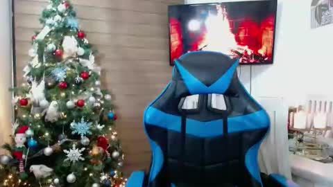 Snapshot of naugthy18boy chatting on 12-18-24, 02:53 Nico online show from 12-18-24, 02:53