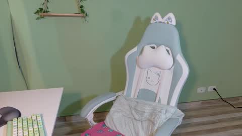 Snapshot of naugthy_muse chatting on 01-17-26, 02:38 sabrina online show from 01-17-26, 02:38