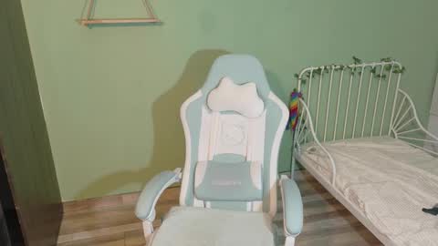 Snapshot of naugthy_muse chatting on 02-03-26, 02:32 sabrina online show from 02-03-26, 02:32