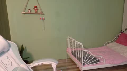 Snapshot of naugthy_muse chatting on 02-22-26, 01:40 sabrina online show from 02-22-26, 01:40