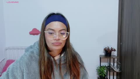 Snapshot of naugthy_muse chatting on 07-14-26, 04:50 sabrina online show from 07-14-26, 04:50
