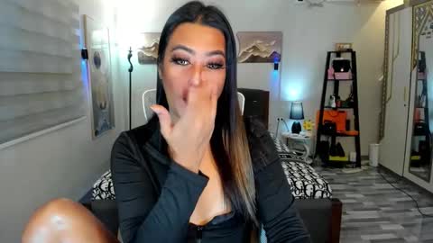 Snapshot of naugtycummer69 chatting on 02-11-26, 06:07 JAY online show from 02-11-26, 06:07