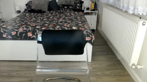 KimBeee online show from 01-30-25, 12:37