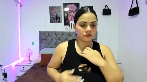 Snapshot of nay_and_aleja chatting on 06-22-26, 03:08 nay_and_aleja online show from 06-22-26, 03:08