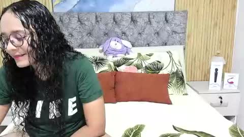 Snapshot of nay_and_aleja chatting on 07-29-26, 02:43 nay_and_aleja online show from 07-29-26, 02:43