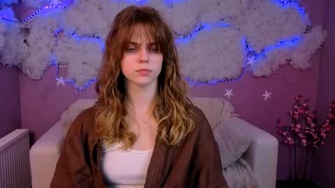 Naya online show from 04-28-26, 07:19